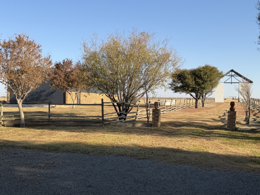 4 Bedroom Property for Sale in Vaaldam SH Free State